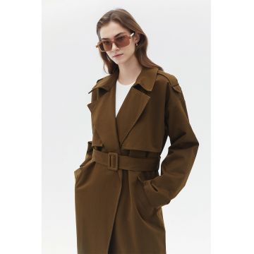 Trenci cu revere decupate si buzunare oblice - Maro