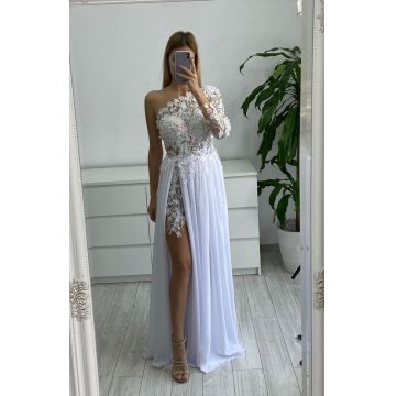 Rochie de ocazie alba din voal cu broderie in partea superioara