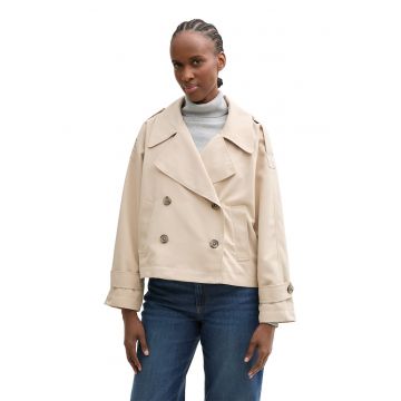 Palton scurt cu maneci raglan