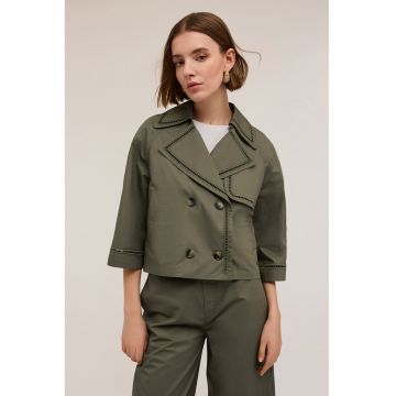 Jacheta crop cu maneci 3/4
