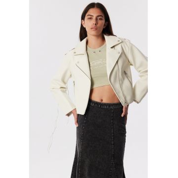 Jacheta crop din piele ecologica cu buzunare cu fermoar