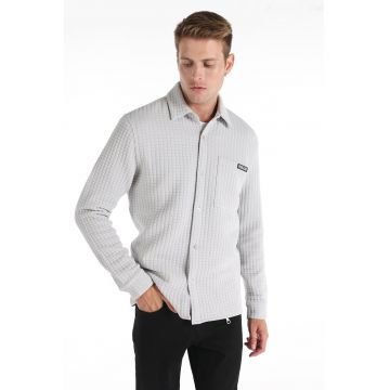 Jacheta-camasa cu aspect texturat