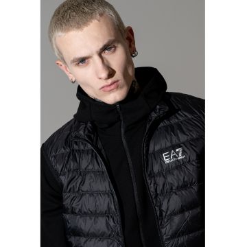 Vesta cu umplutura de puf si logo