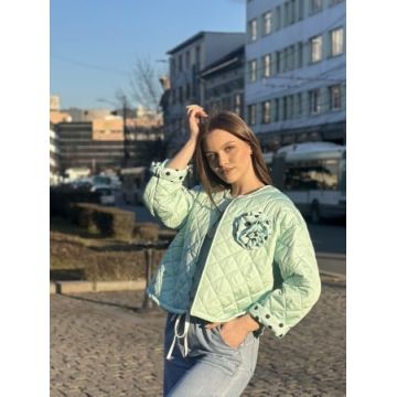 Geaca dama scurta cu floare in piept