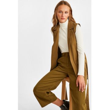 Vesta din amestec de bumbac cu revere decupate si cordon in talie