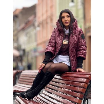 Geaca dama bordo cu gluga cu manseta