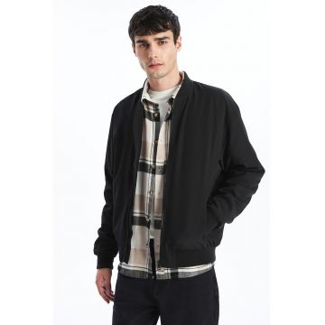 Jacheta bomber uni