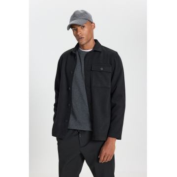 Jacheta-camasa cu buzunar pe piept