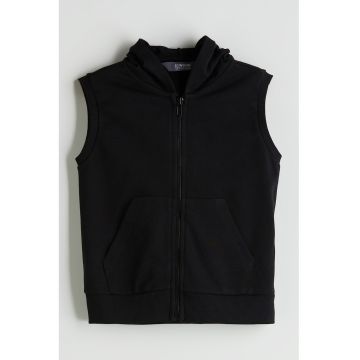 Vesta cu gluga si buzunare laterale