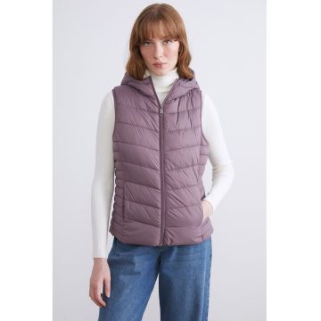 Vesta matlasata cu gluga