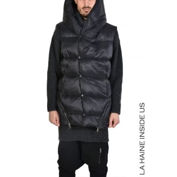 Vesta regular fit cu partile laterale detasabile - inchidere cu capse - Negru