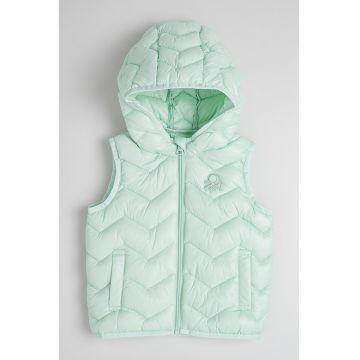 Vesta matlasata cu gluga