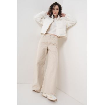 Jacheta bufanta crop cu guler