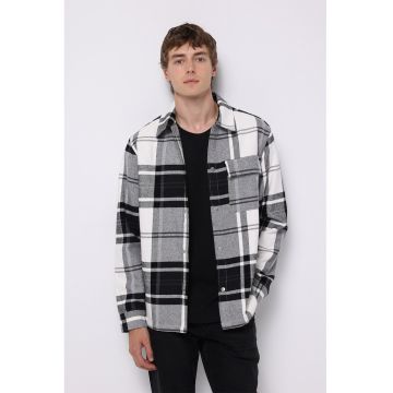 Jacheta-camasa cu model in carouri - capse si buzunar pe piept