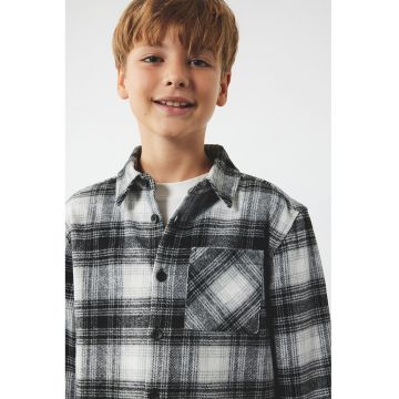 Jacheta-camasa in carouri cu buzunar pe piept