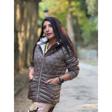 Geaca dama matlasata cu buzunare si fermoar