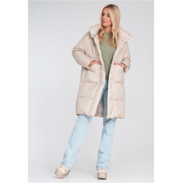 Geaca lunga  matlasata - bej - cu guler ridicat - buzunare - pentru iarna - Geaca lunga  matlasata - bej - cu guler ridicat - buzunare - pentru iarna -