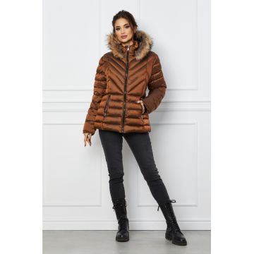 Geaca scurta maro cu blanita naturala la gluga Geaca scurta maro cu blanita naturala la gluga