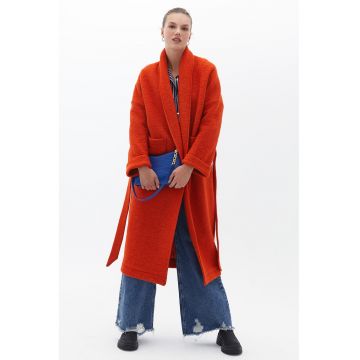 Haina din amestec de lana cu un cordon