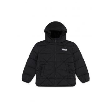 Jacheta matlasata cu gluga