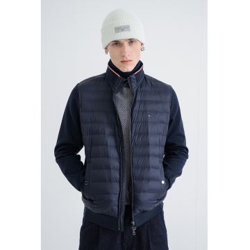 Vesta matlasata cu buzunare laterale