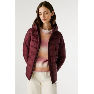 Geaca cu gluga si aspect matlasat