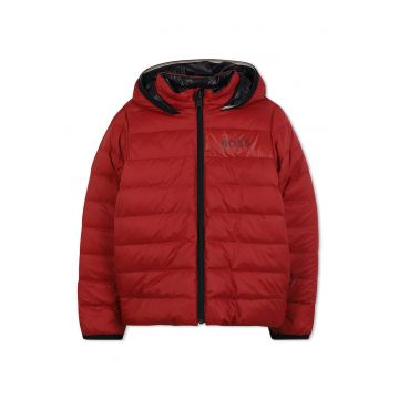 Geaca cu logo si umplutura de puf