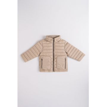 Geaca cu vatelina si gluga Geaca cu vatelina si gluga