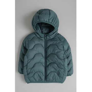 Geaca matlasata cu gluga