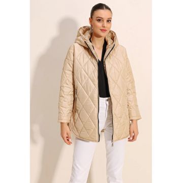 Geaca matlasata cu puf si buzunare laterale -