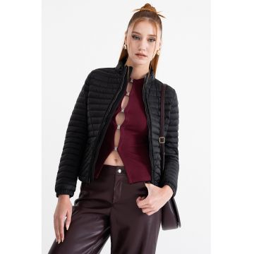 Geaca usoara cu umplutura de puf