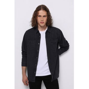 Jacheta din denim cu buzunare pe piept Jacheta din denim cu buzunare pe piept