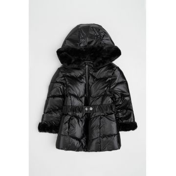 Geaca cu garnituri de blana sintetica si gluga