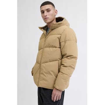 Geaca cu gluga si guler inalt