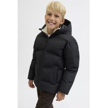 Geaca cu gluga - vatelina si buzunare Geaca cu gluga - vatelina si buzunare