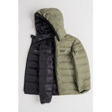 Geaca cu logo si umplutura de puf