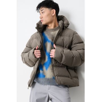 Geaca cu umplutura de puf