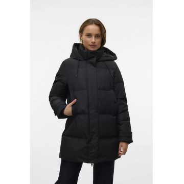 Geaca cu umplutura de puf Geaca cu umplutura de puf