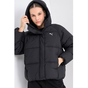 Geaca matlasata cu umplutura de puf si gluga