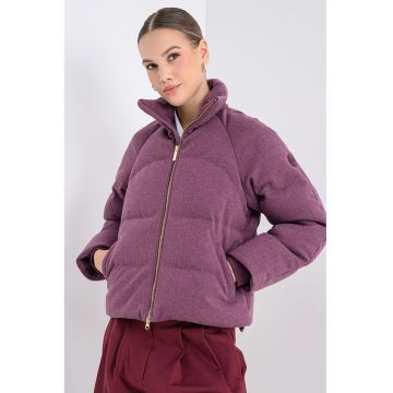 Geaca matlasata cu umplutura de puf Geaca matlasata cu umplutura de puf