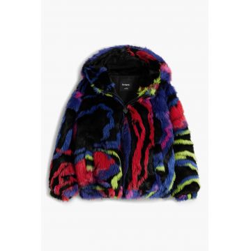 Jacheta pufoasa cu gluga