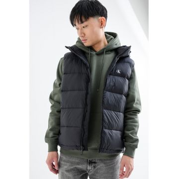 Vesta cu gluga si umplutura de puf