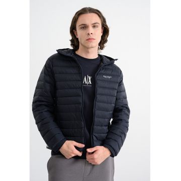 Geaca cu gluga si buzunare laterale