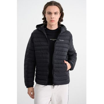 Geaca cu gluga si buzunare laterale