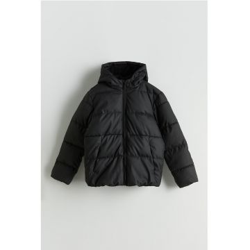 Geaca cu gluga si buzunare laterale