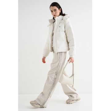 Geaca cu gluga si puf