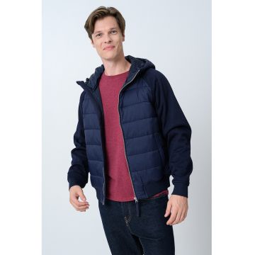 Geaca cu segmente matlasate