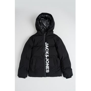 Geaca cu vatelina si gluga