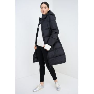Geaca lunga cu umplutura de puf