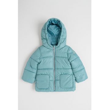 Geaca matlasata cu gluga